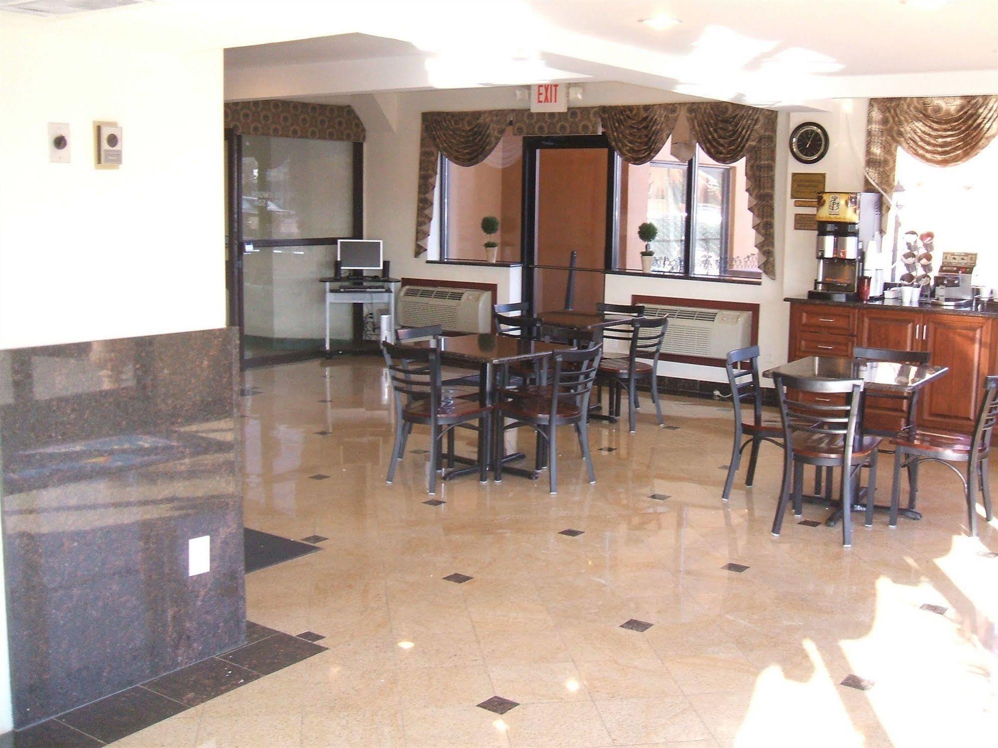 A Victory Inn - West Dearborn Dearborn Heights Ngoại thất bức ảnh
